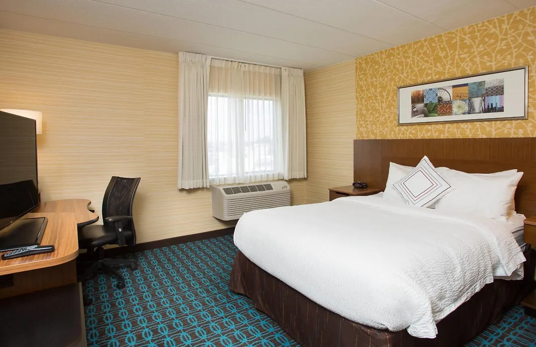 Fairfield Inn Manchester - Boston Regional Airport-1