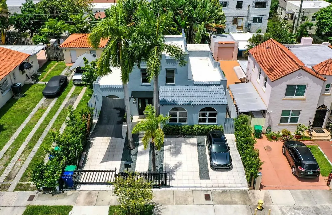Miami Gucci Home With Pool & Great Location-1
