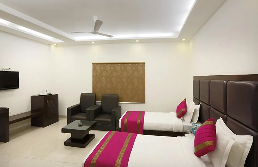 Hotel Anand Lok Inn At Delhi Airport By Arch Group-1