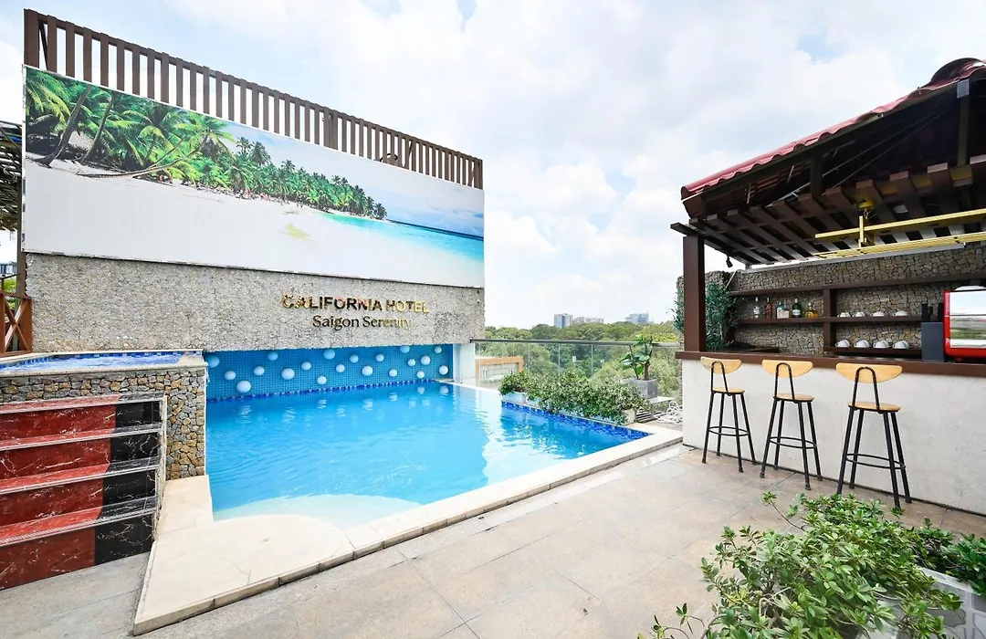 California Saigon Hotel & Rooftop Pool-1