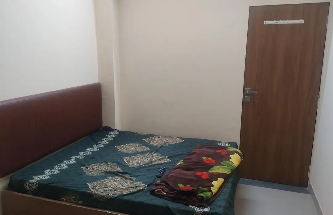 Hotel Metro Althan-1