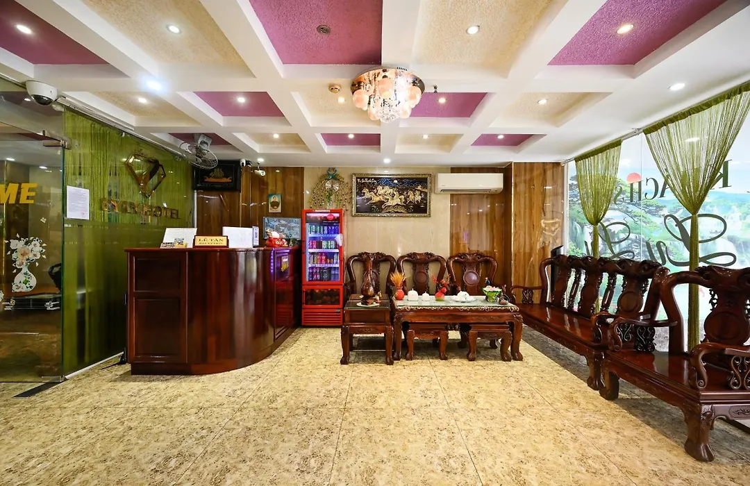 Ly Ly Hotel-1