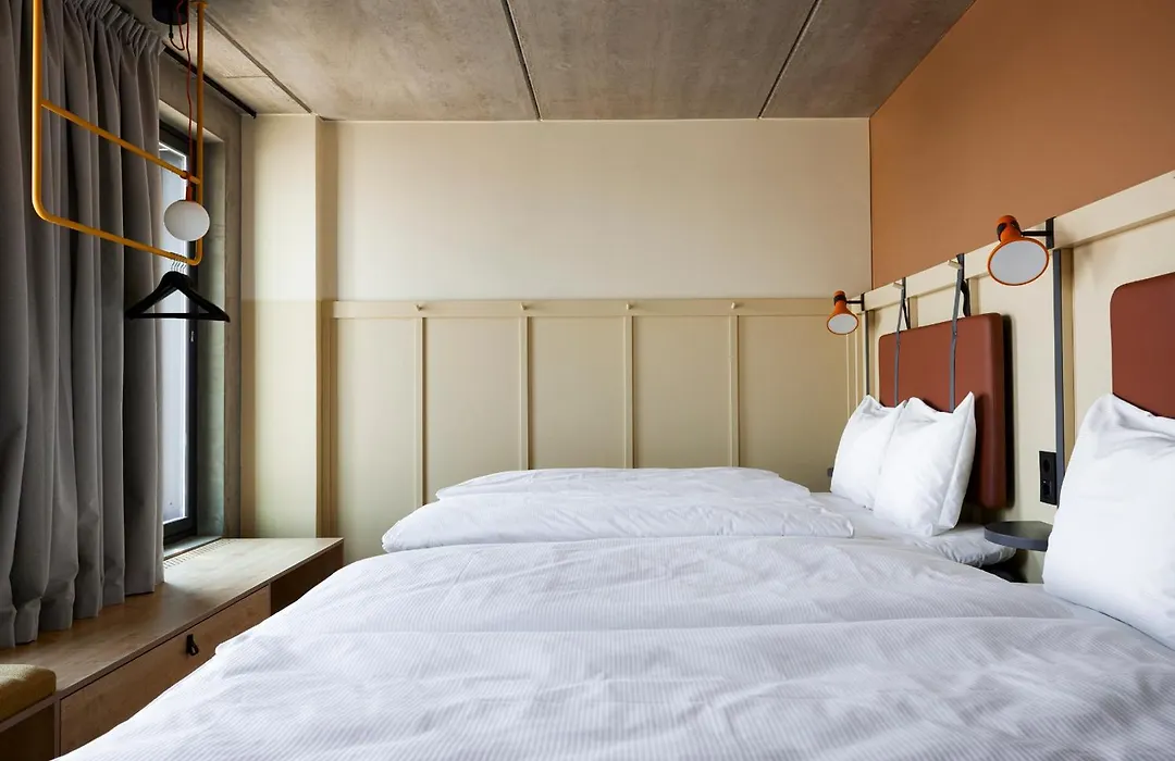 Comfort Hotel Helsinki Airport-1