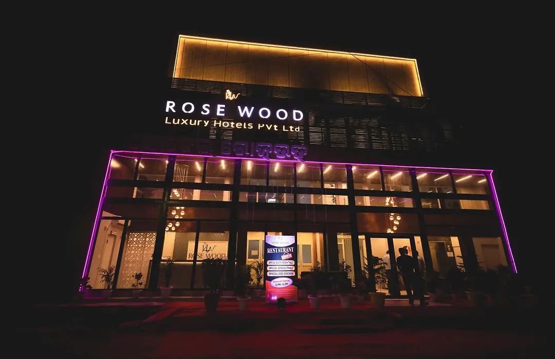 Rosewood Luxury Hotel-1