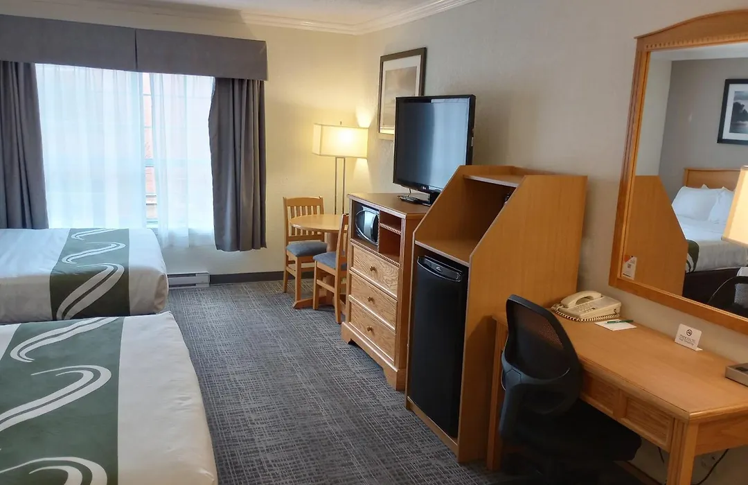 Quality Inn Downtown Inner Harbour-1