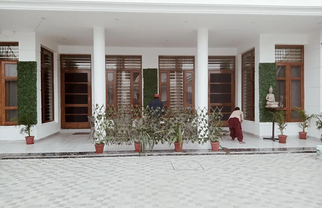 Anand Kunj-1