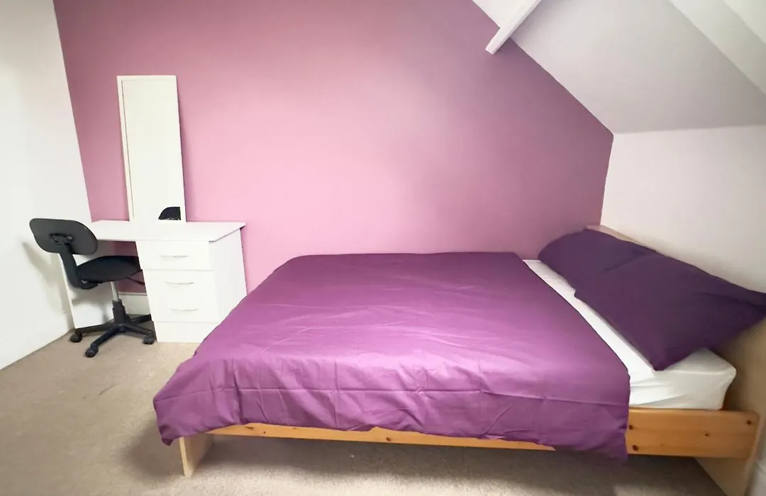 Geordie Hostel-1