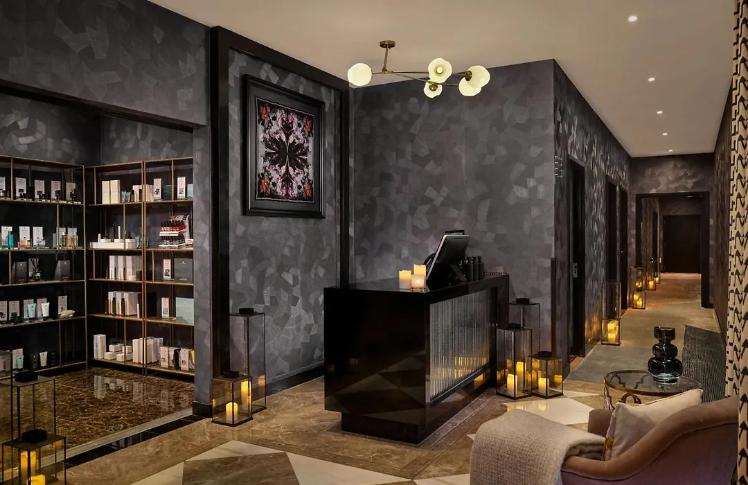 Montcalm East, Autograph Collection-1