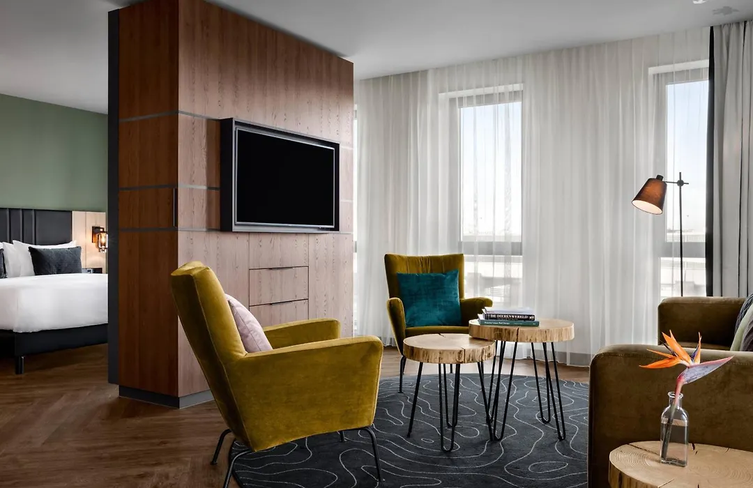 Renaissance Amsterdam Schiphol Airport Hotel-1