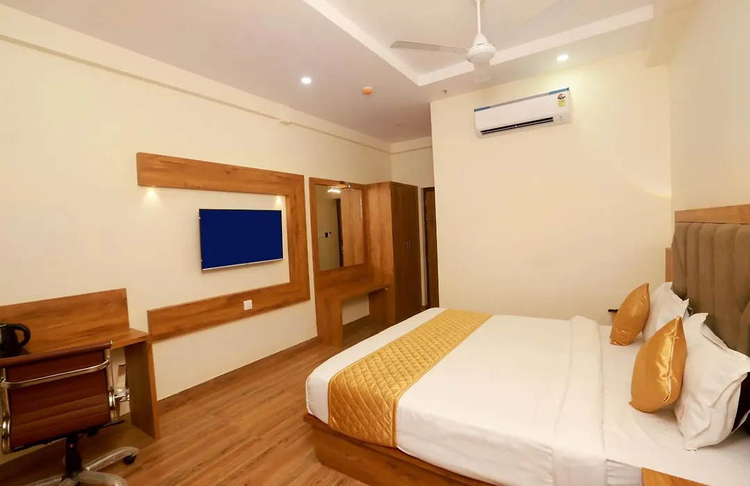 Hotel Bkc Minerva, Near Us Consulate-1