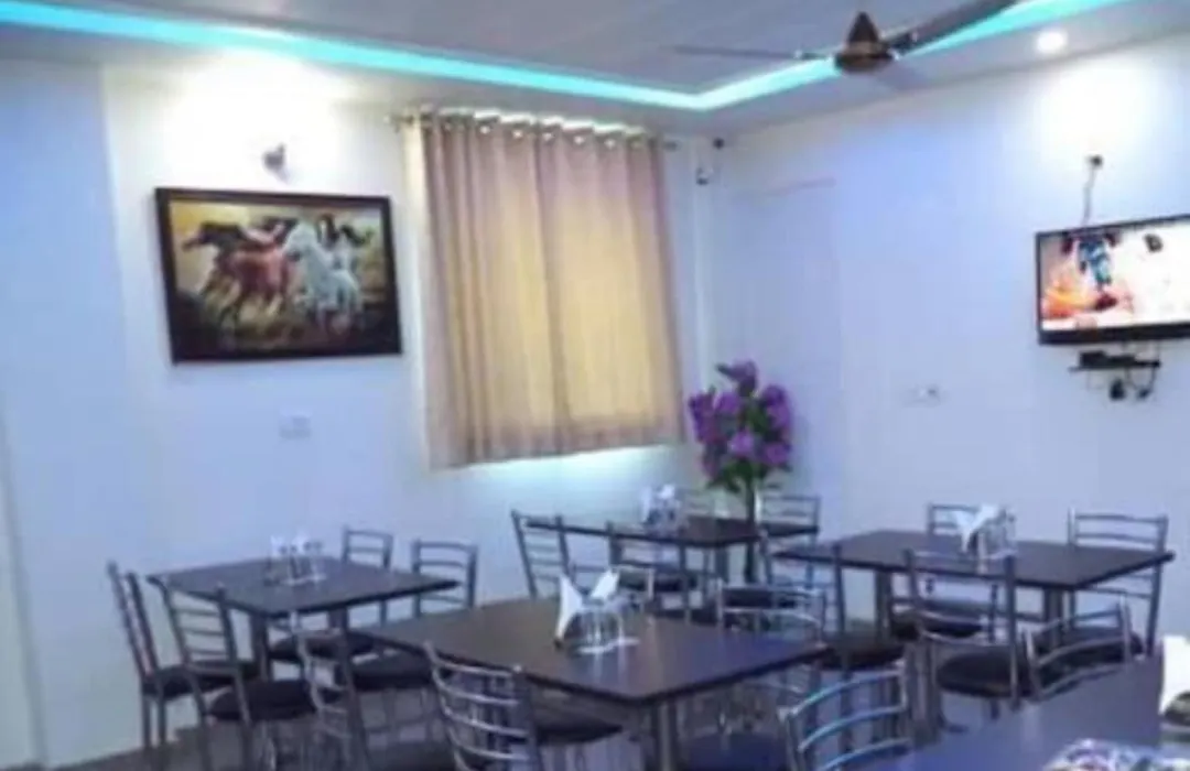Jet Fox By Aero View Hotel, Delhi Airport-1