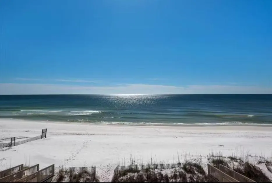 Green Reef # 4 Gorgeous Beachfront Townhome Sleeps 8-1