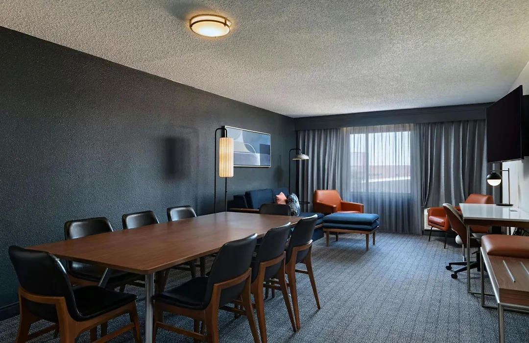 Courtyard By Marriott Laredo-1