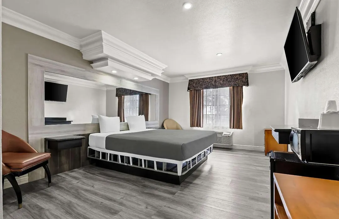 Rodeway Inn Santa Ana - Garden Grove-1