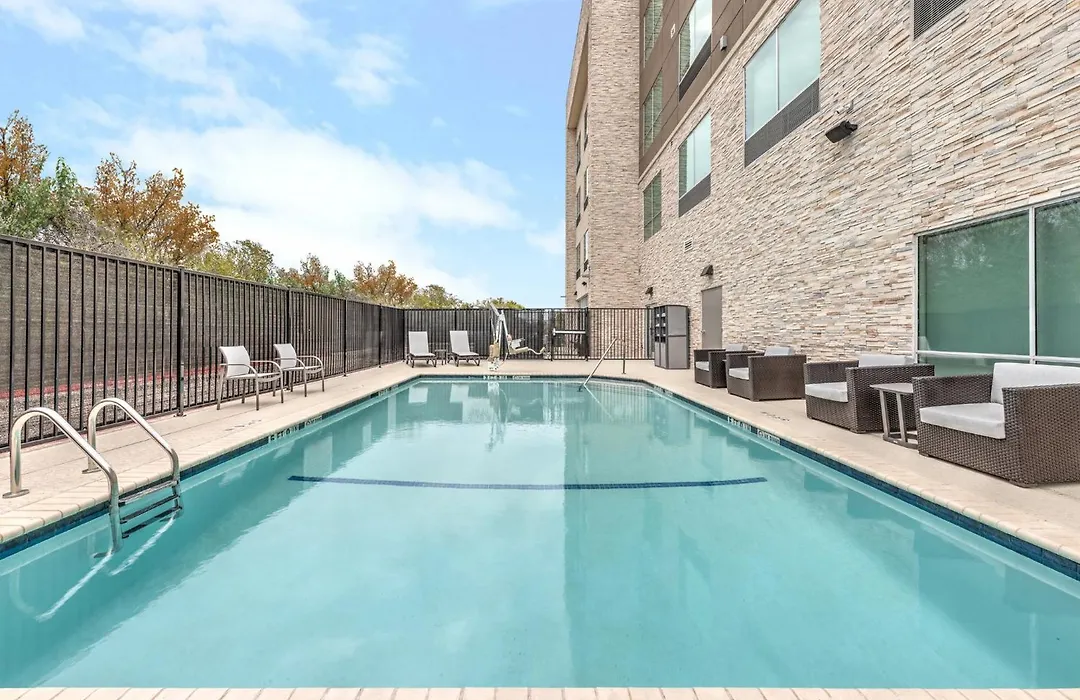 Holiday Inn Express & Suites Austin Airport East By Ihg-1
