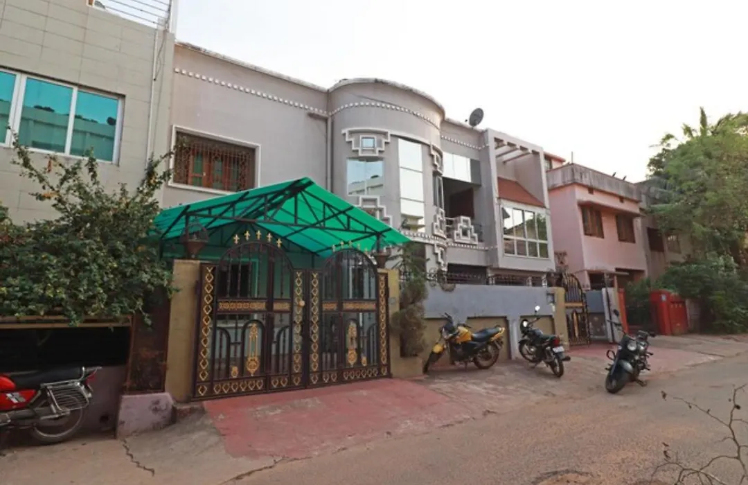 Hotel O Omm Sai Plaza-1