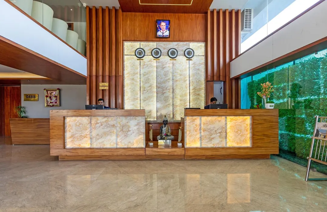 The Chandra Leela Hotel-1