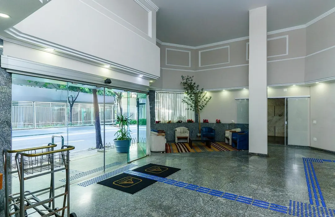 Hotel Augusta Boulevard-1