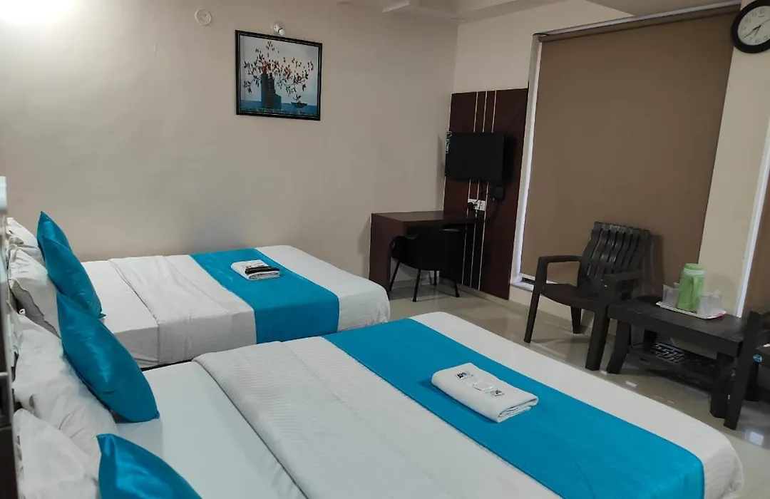 Hotel Raviraj Palace-1