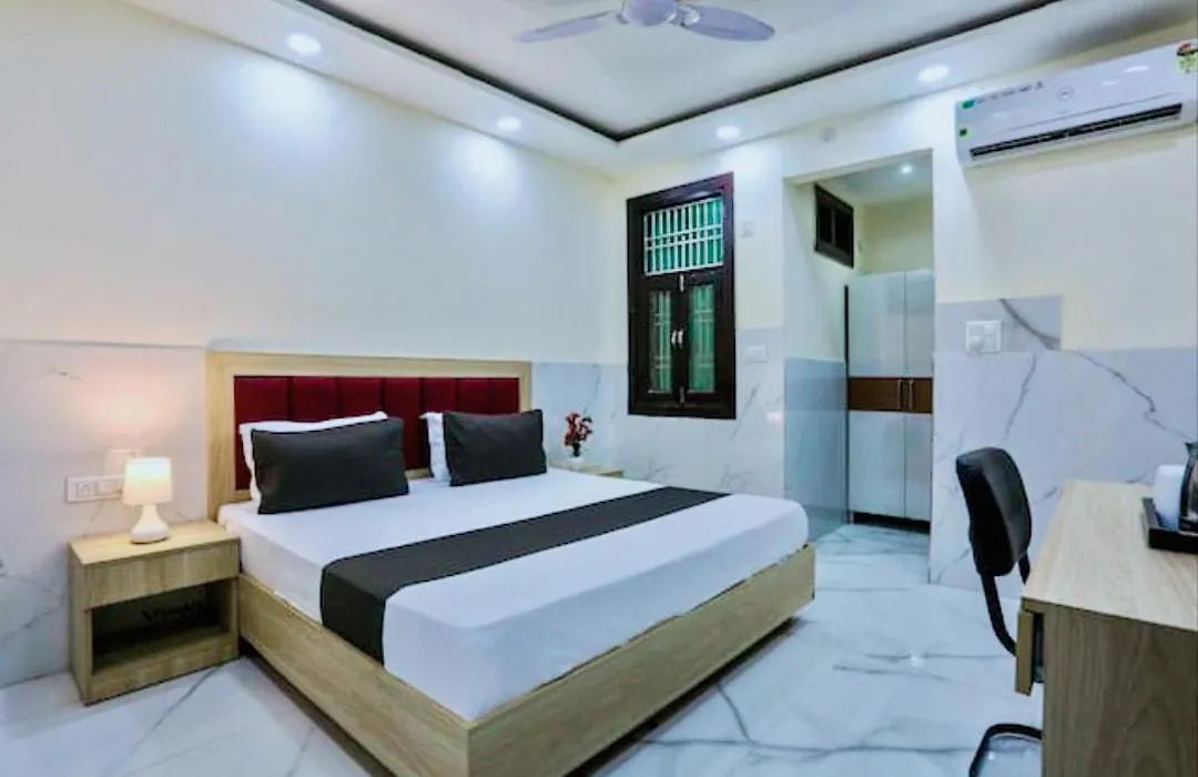 Hotel The Glory-1