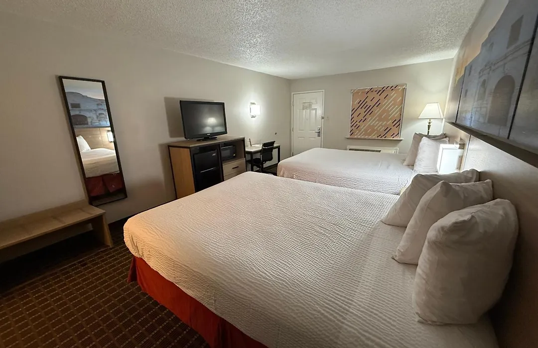 Days Inn By Wyndham San Antonio Interstate Hwy 35 North-1