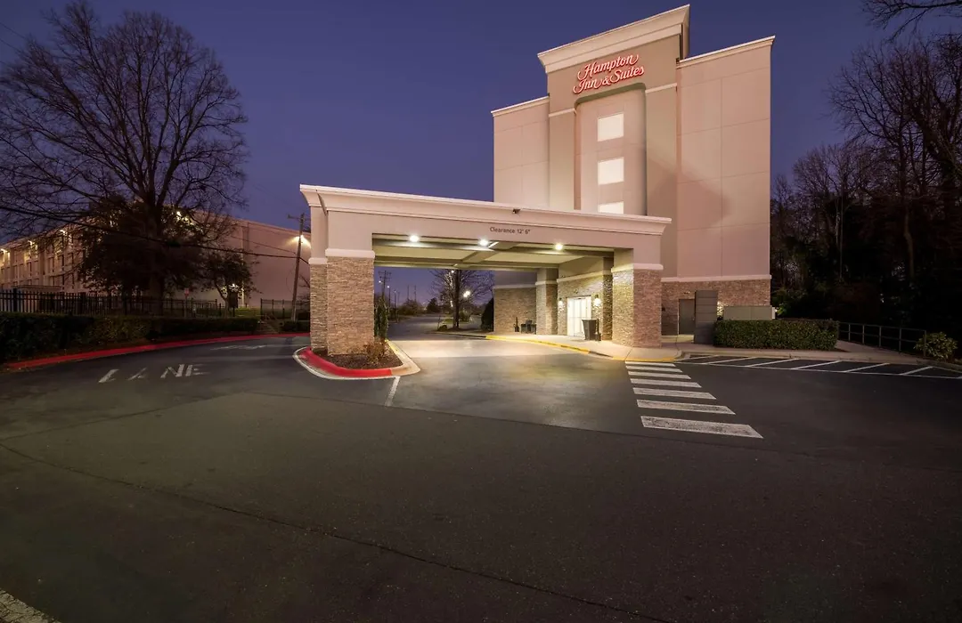 Hampton Inn & Suites Charlotte-Airport-1