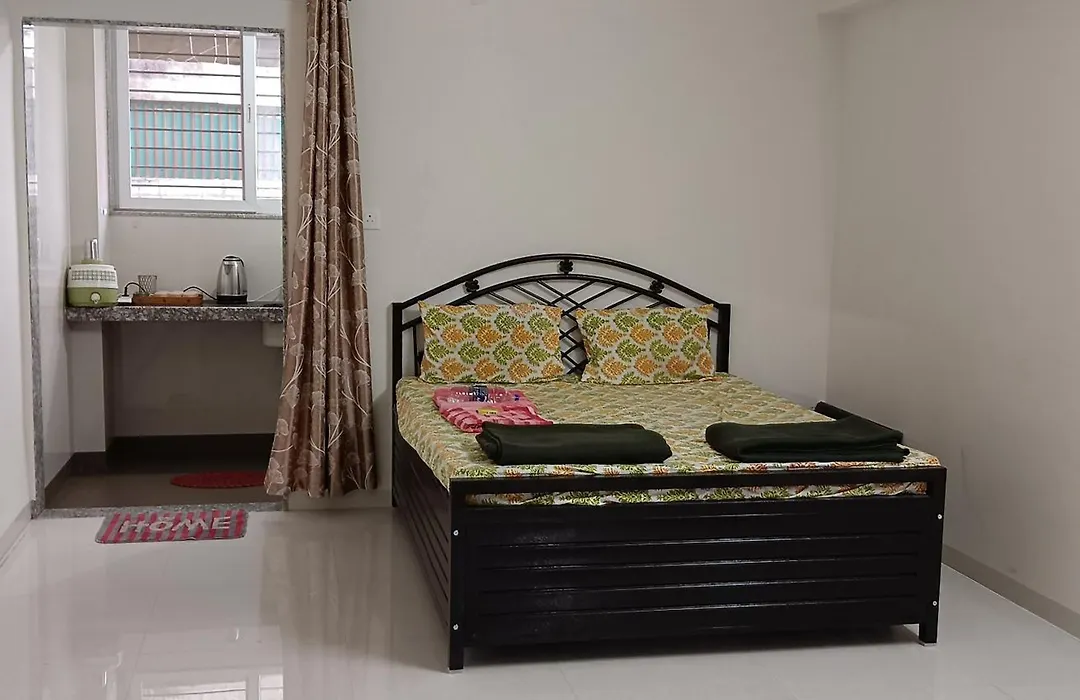 Malhar Home Stay-1