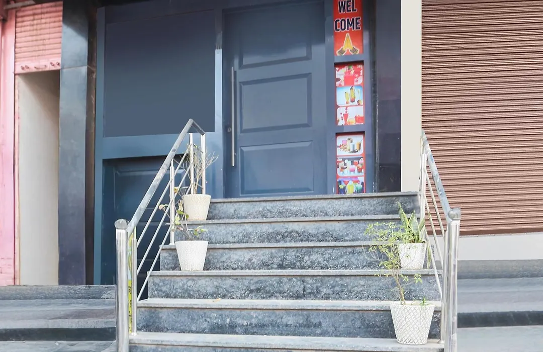 Super Townhouse Jagatpura Downtown-1