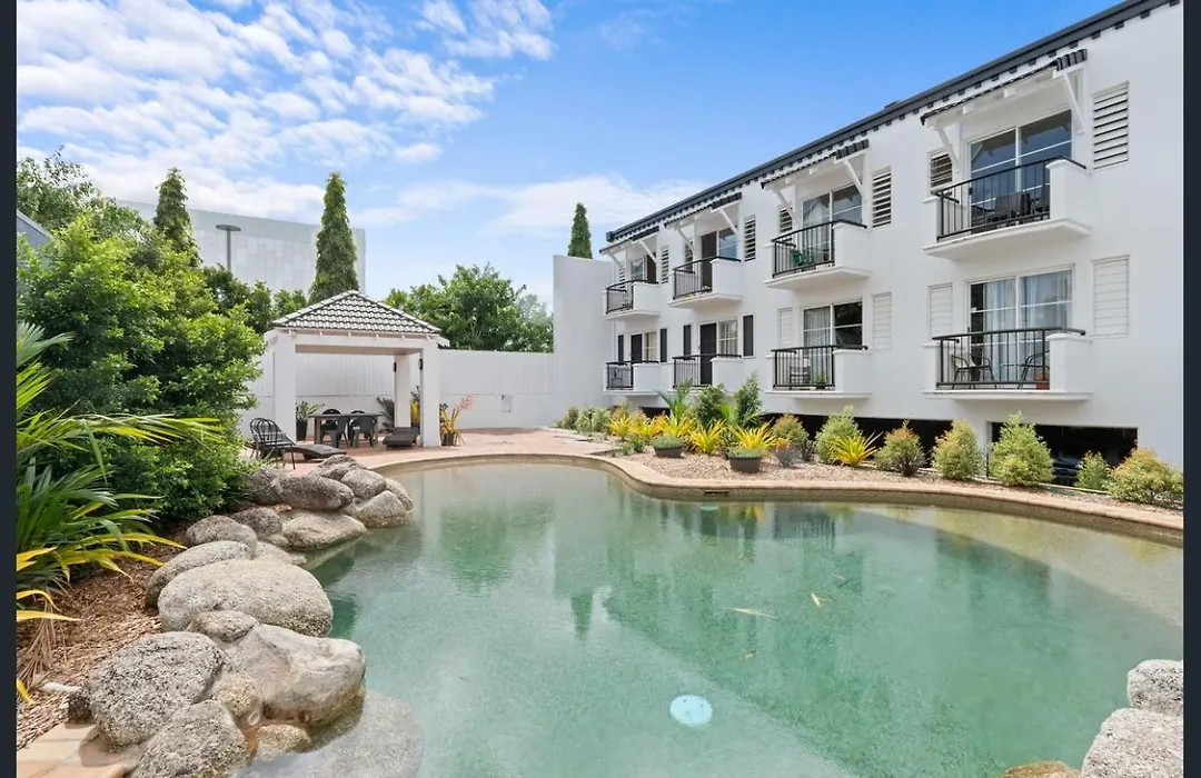 Villa Vaucluse Apartments-1
