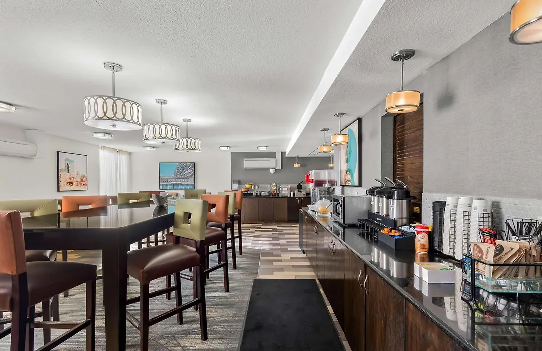 Best Western Luxbury Inn Fort Wayne-1