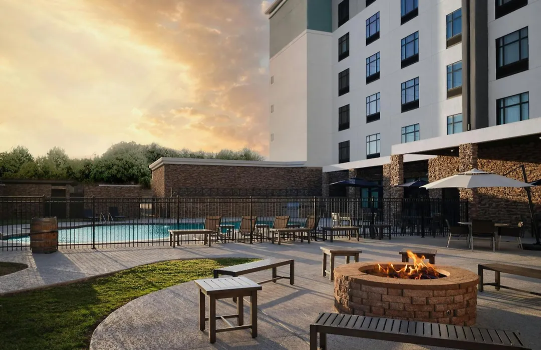 Courtyard By Marriott Dallas Dfw Airport North/Grapevine-1
