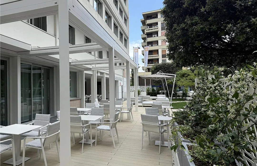 Hotel Raffaello-1