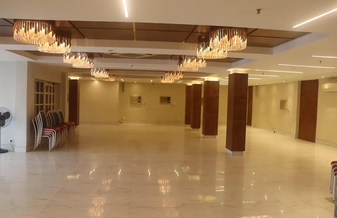 Shivangan Hotel And Banquet-1