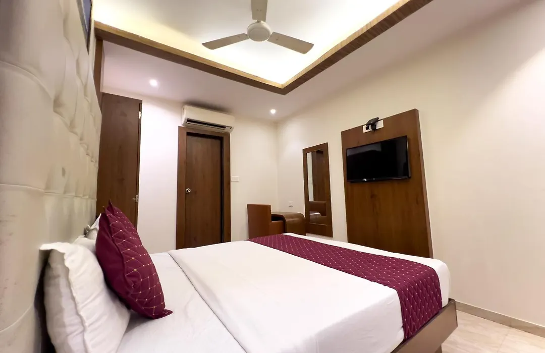 Gateway Star Hotel-1