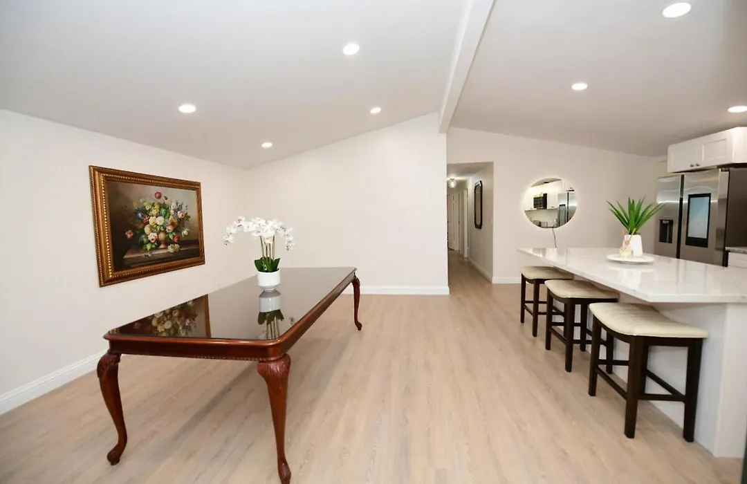 Effortless Sd Getaway Spacious Yard Prime Location-1