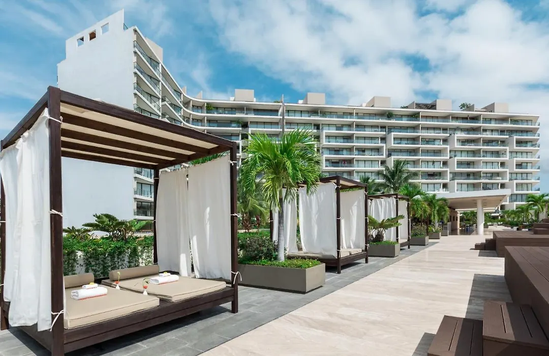 Live Aqua Private Residences Marina Vallarta-1
