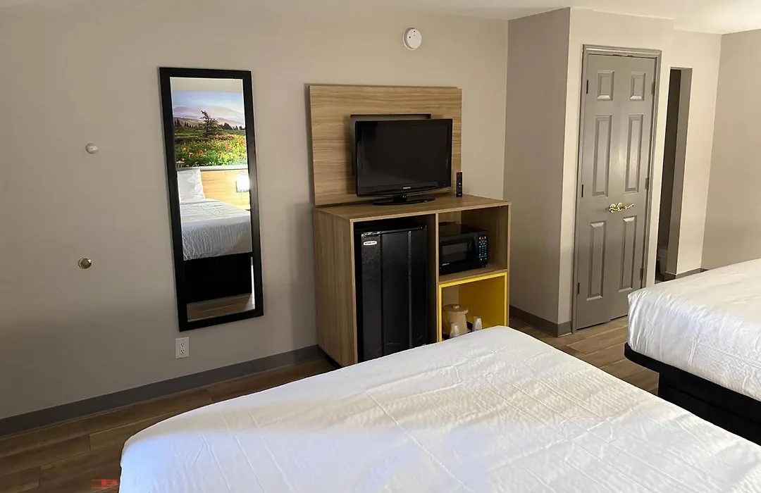 Days Inn By Wyndham Reno-1