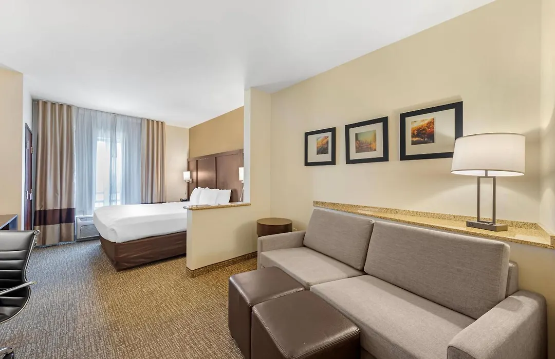 Comfort Suites Ontario Airport Convention Center-1