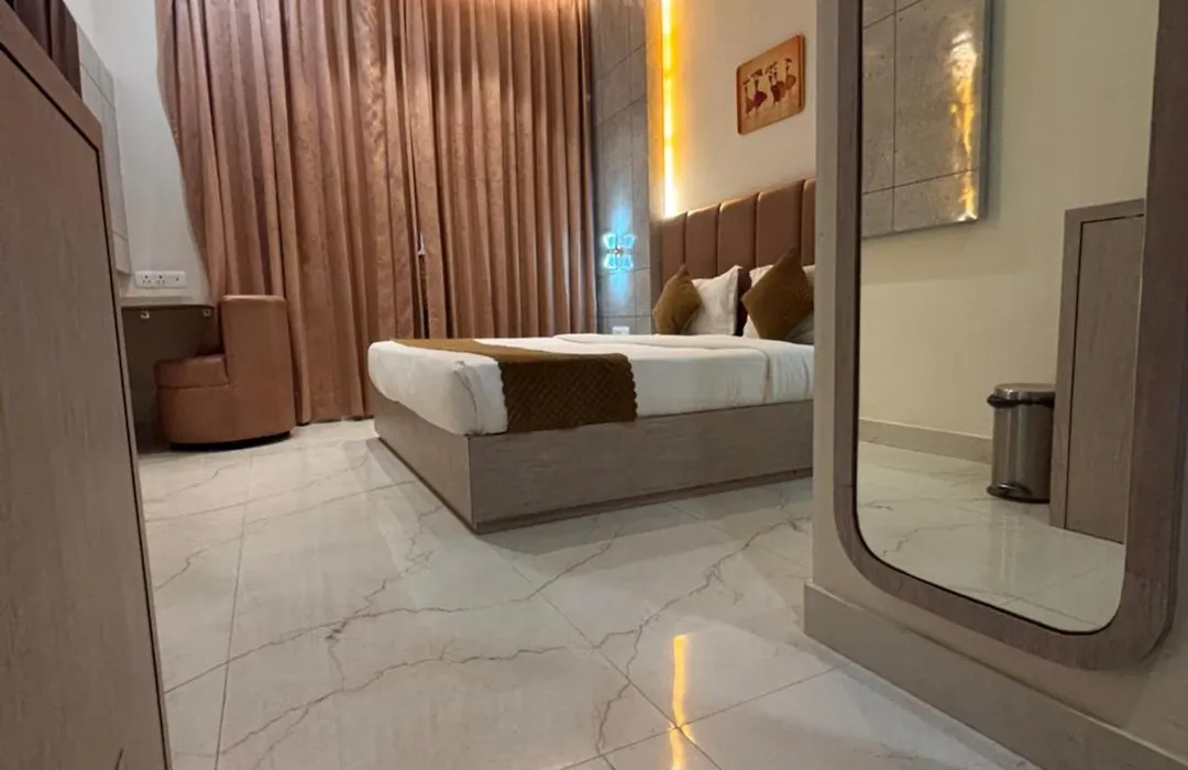 Sethi Grand Hotel-1