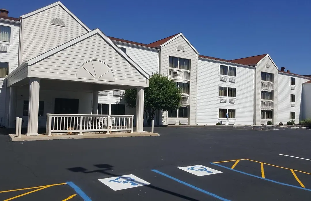 Motel 6-Maryland Heights, Mo-1