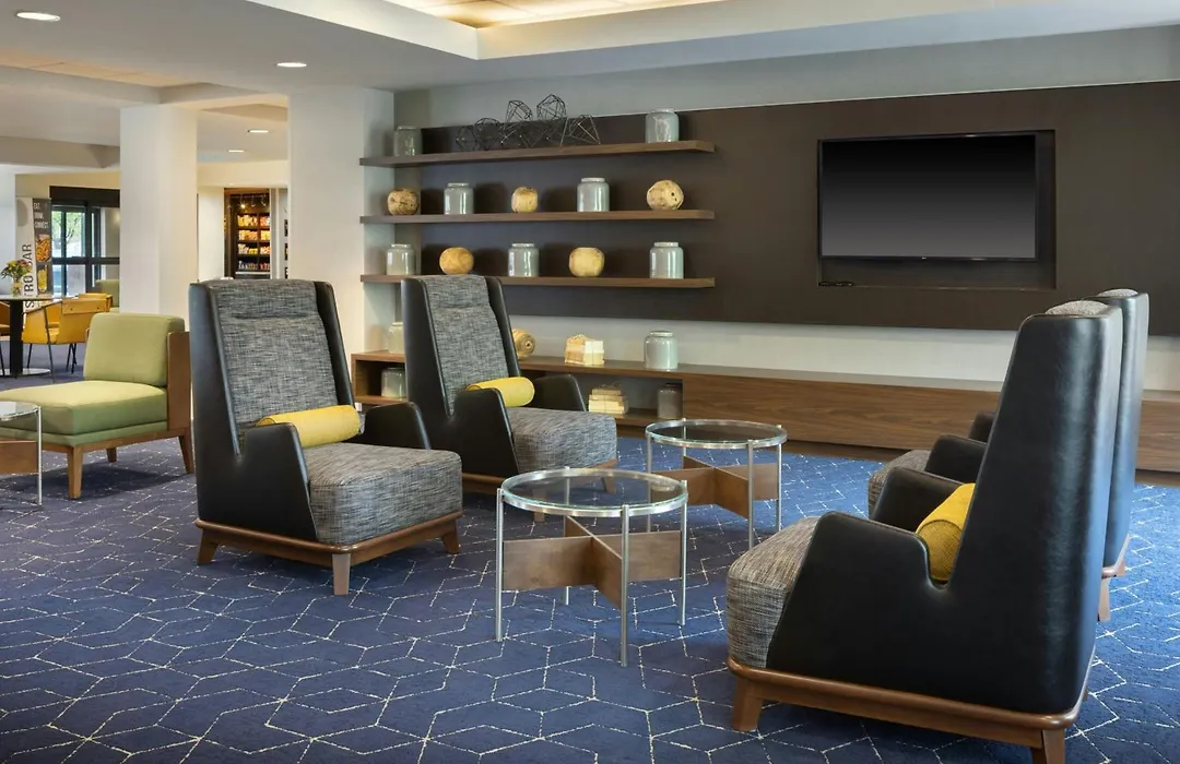 Courtyard By Marriott Traverse City-1