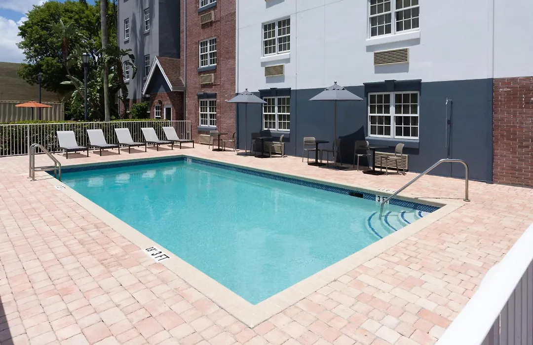 Candlewood Suites Miami - Doral By Ihg-1