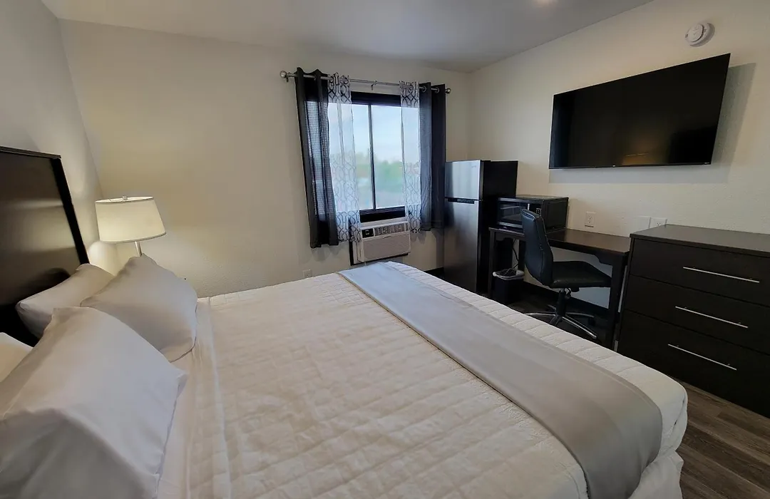 The Suite Inn Minot-1