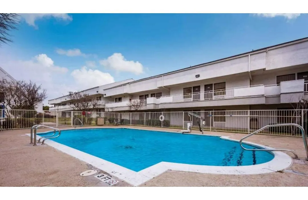 Studio 6 Irving, Tx - Irving Dfw Airport East-1