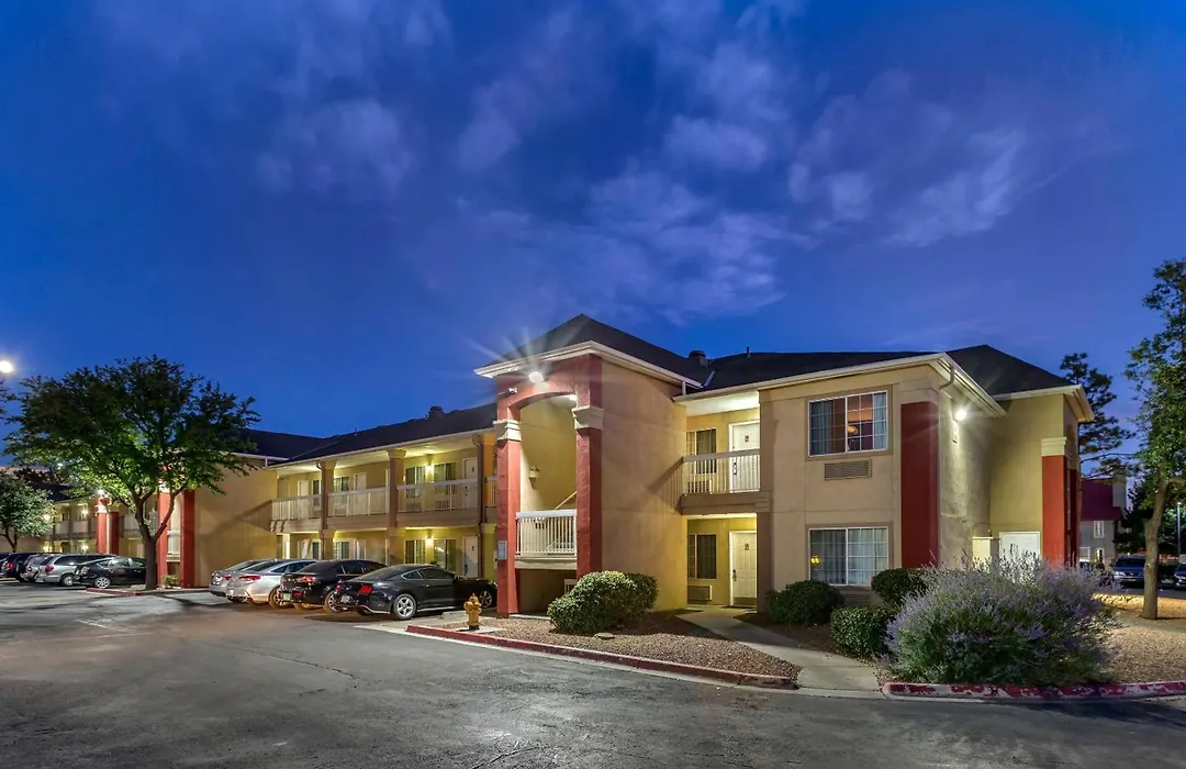 Suburban Studios Albuquerque Uptown-1