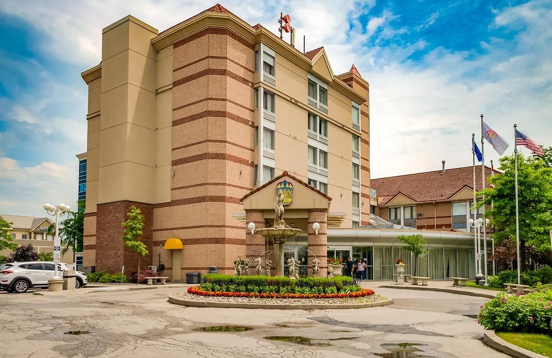 Monte Carlo Inn Airport Suites-1