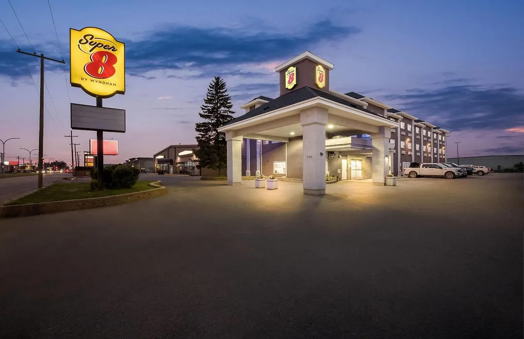 Super 8 By Wyndham Saskatoon Near Saskatoon Airport-1