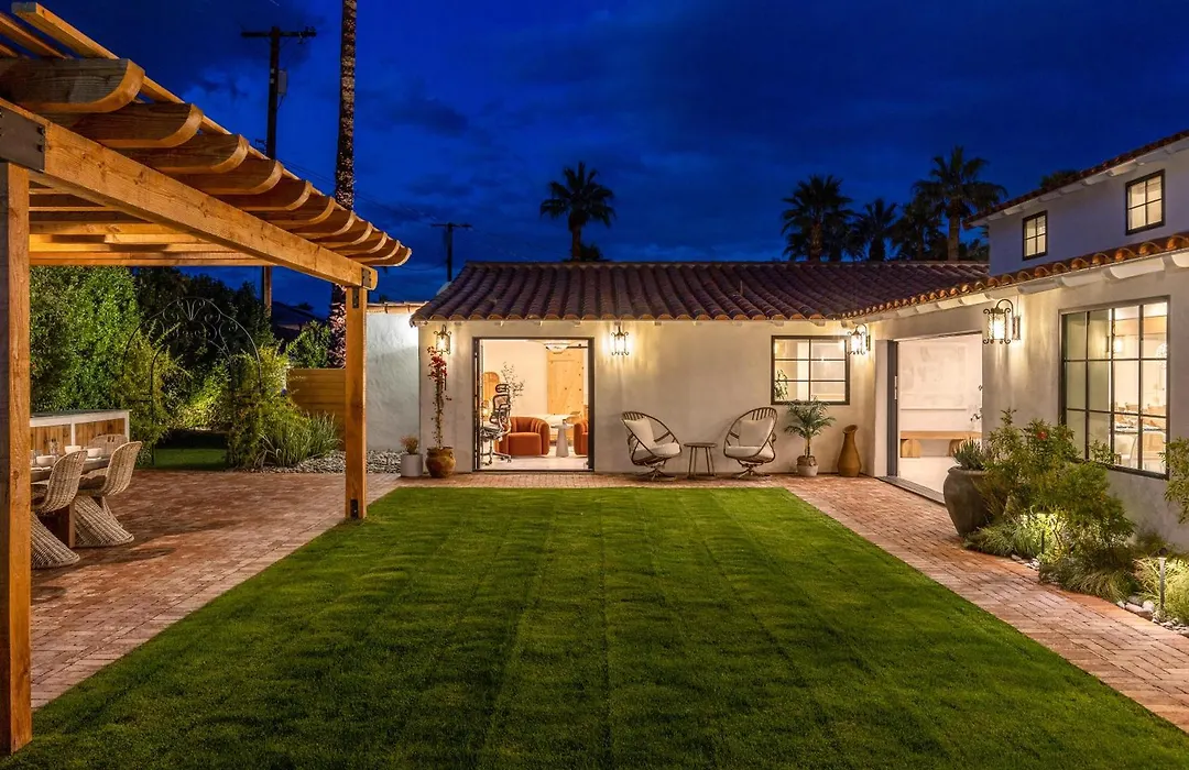 Casa De Tierra By Acme House Company-1