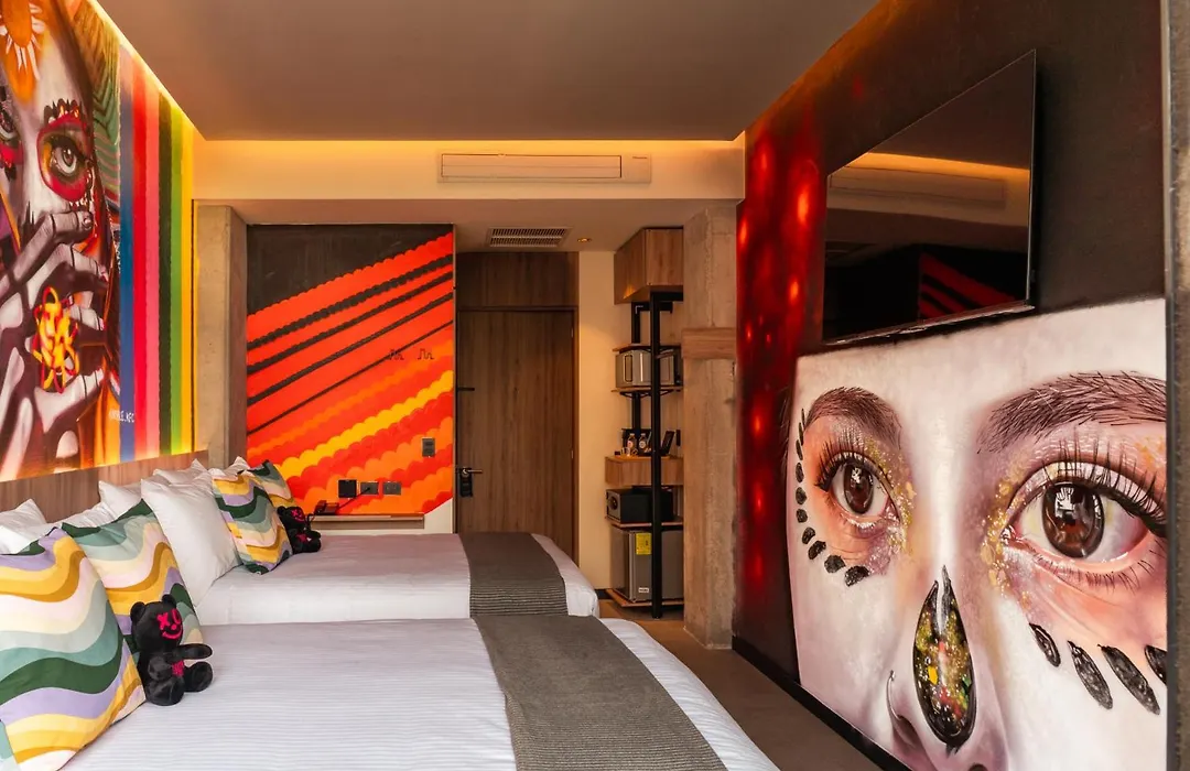 Street Art Hotel Roma-1