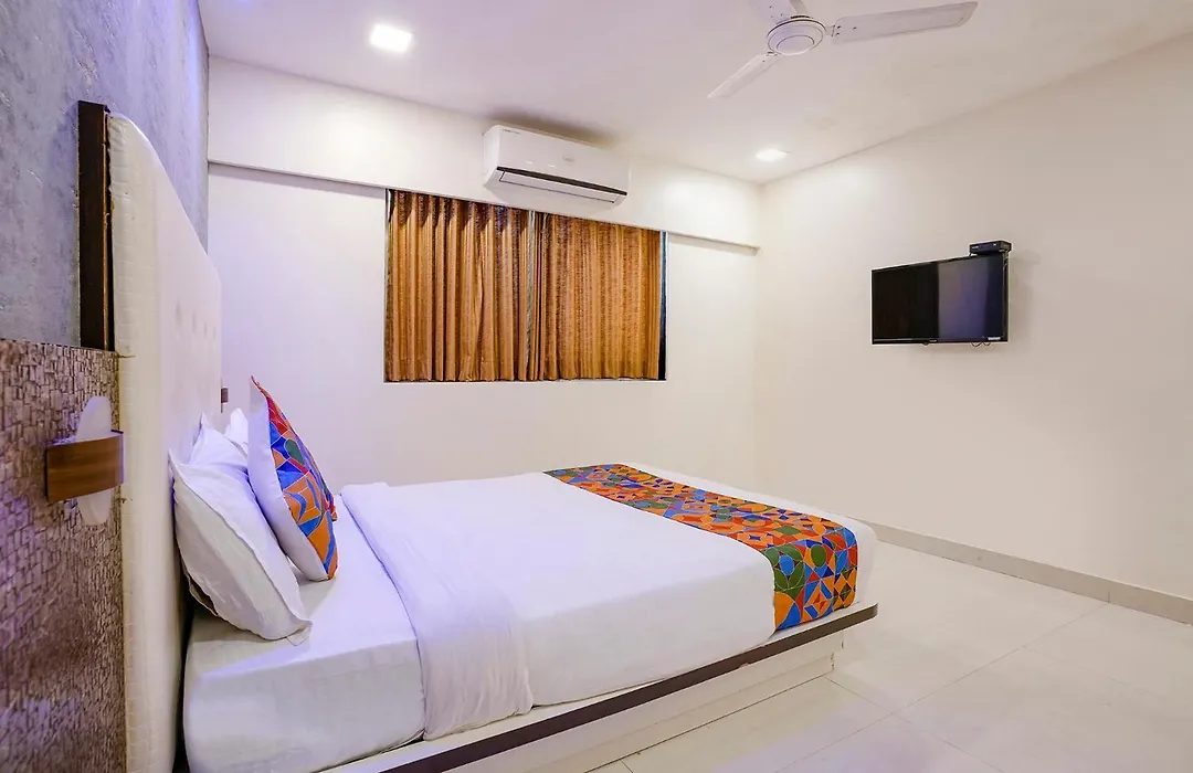 Fabhotel Golden Star-1